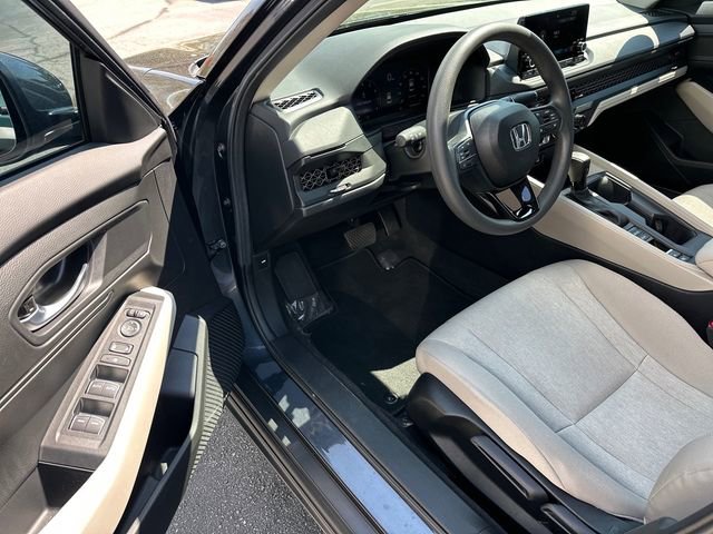 Used 2025 Honda Accord LX image 9