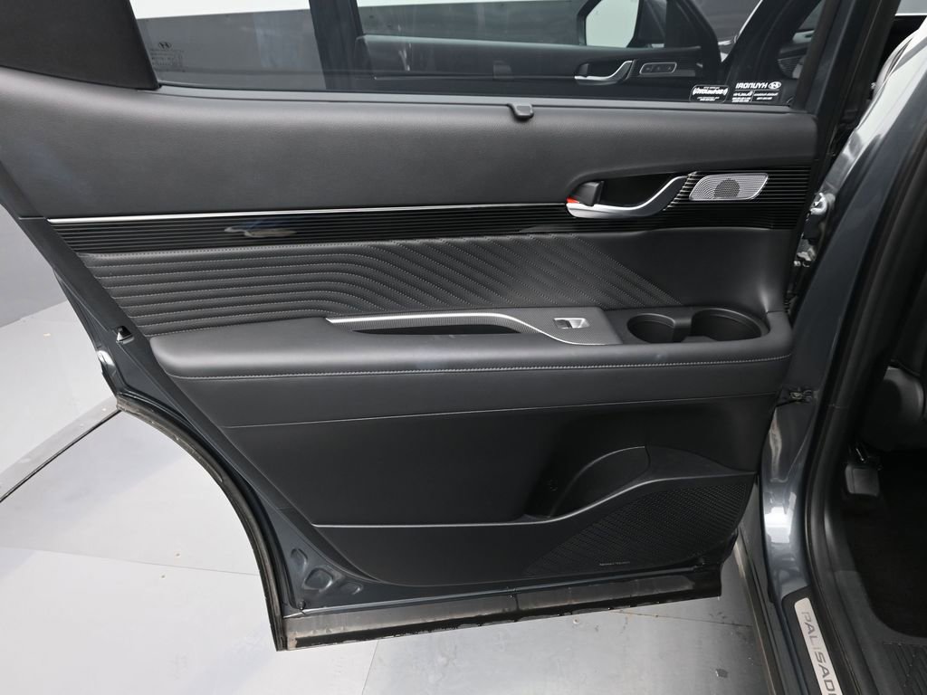 Used 2023 Hyundai Palisade Calligraphy w/ Cargo Package image 25