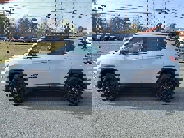 New 2026 Jeep Compass Latitude image 24