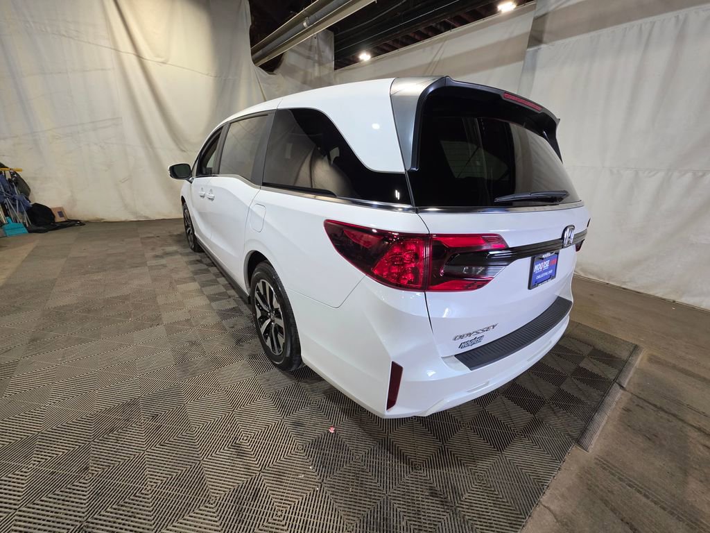 Used 2025 Honda Odyssey EX-L image 3