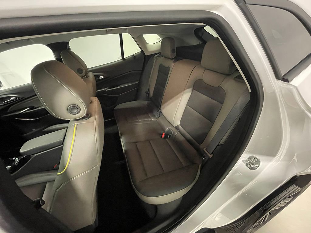 Used 2025 Chevrolet Trax ACTIV image 23