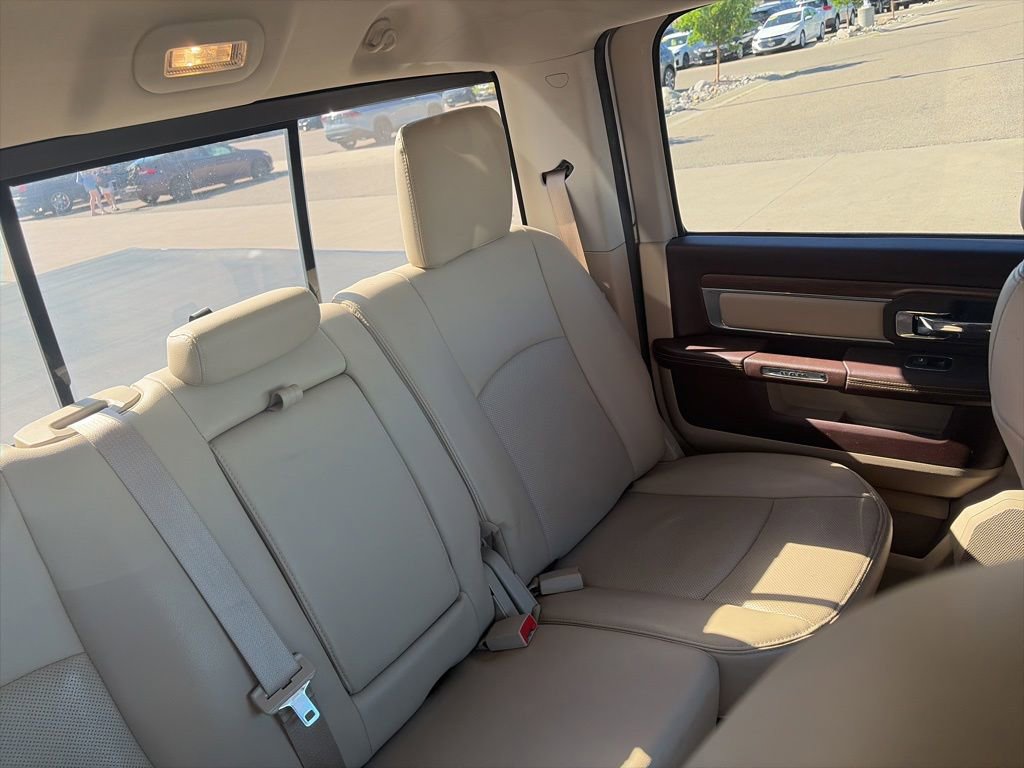 Used 2015 RAM 1500 Laramie w/ Convenience Group AWD/4WD image 16