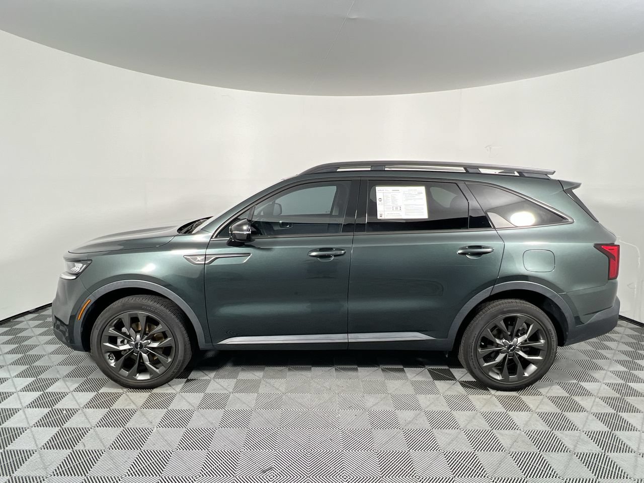 Certified 2023 Kia Sorento X-Line EX AWD/4WD image 6