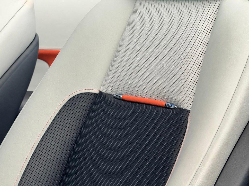 Used 2018 Rolls-Royce Dawn image 41