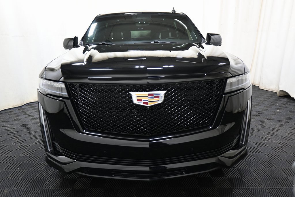 Used 2023 Cadillac Escalade ESV Sport Platinum image 2