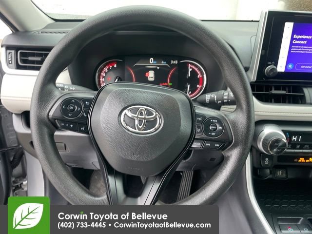 Used 2025 Toyota RAV4 XLE image 22