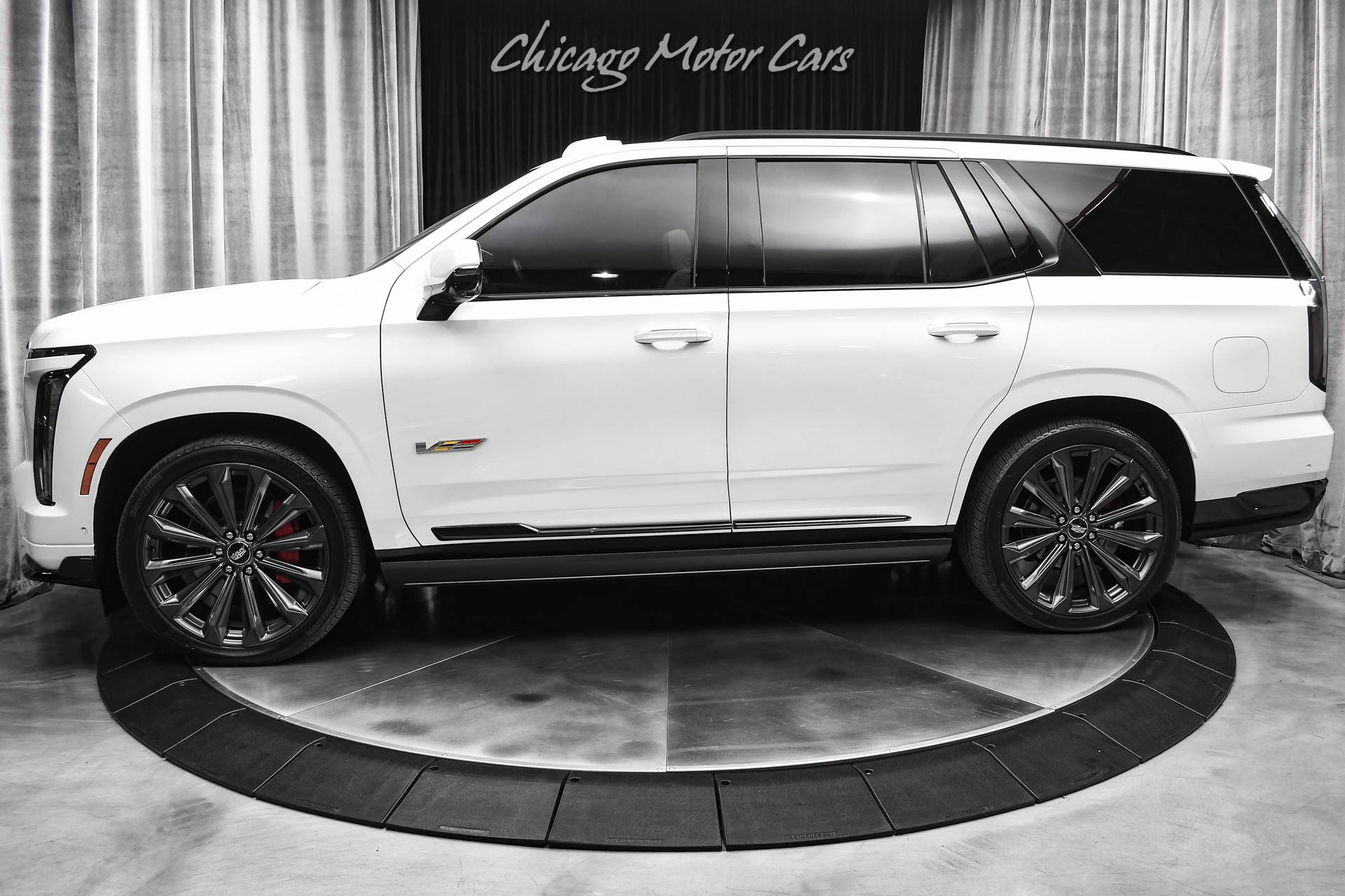 Used 2025 Cadillac Escalade V image 1