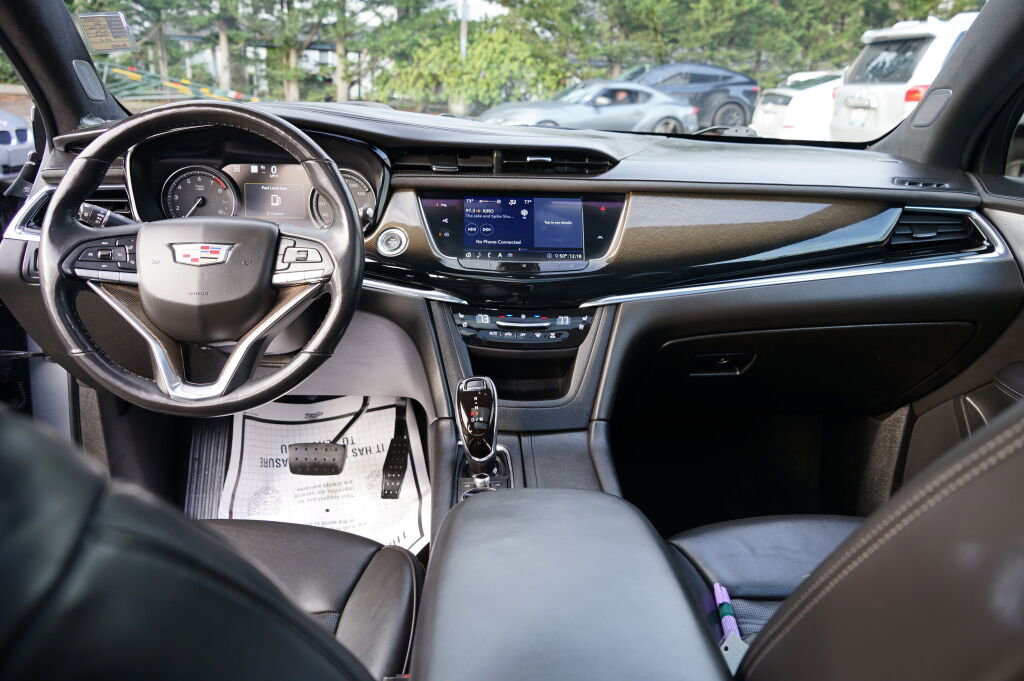 Used 2020 Cadillac XT6 Premium Luxury w/ Platinum Package image 16