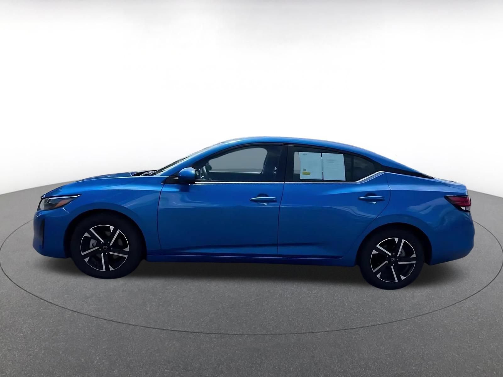 Used 2025 Nissan Sentra SV FWD image 7