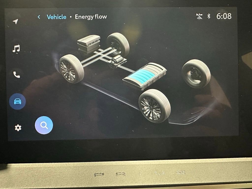 Used 2025 Toyota Prius XLE image 32