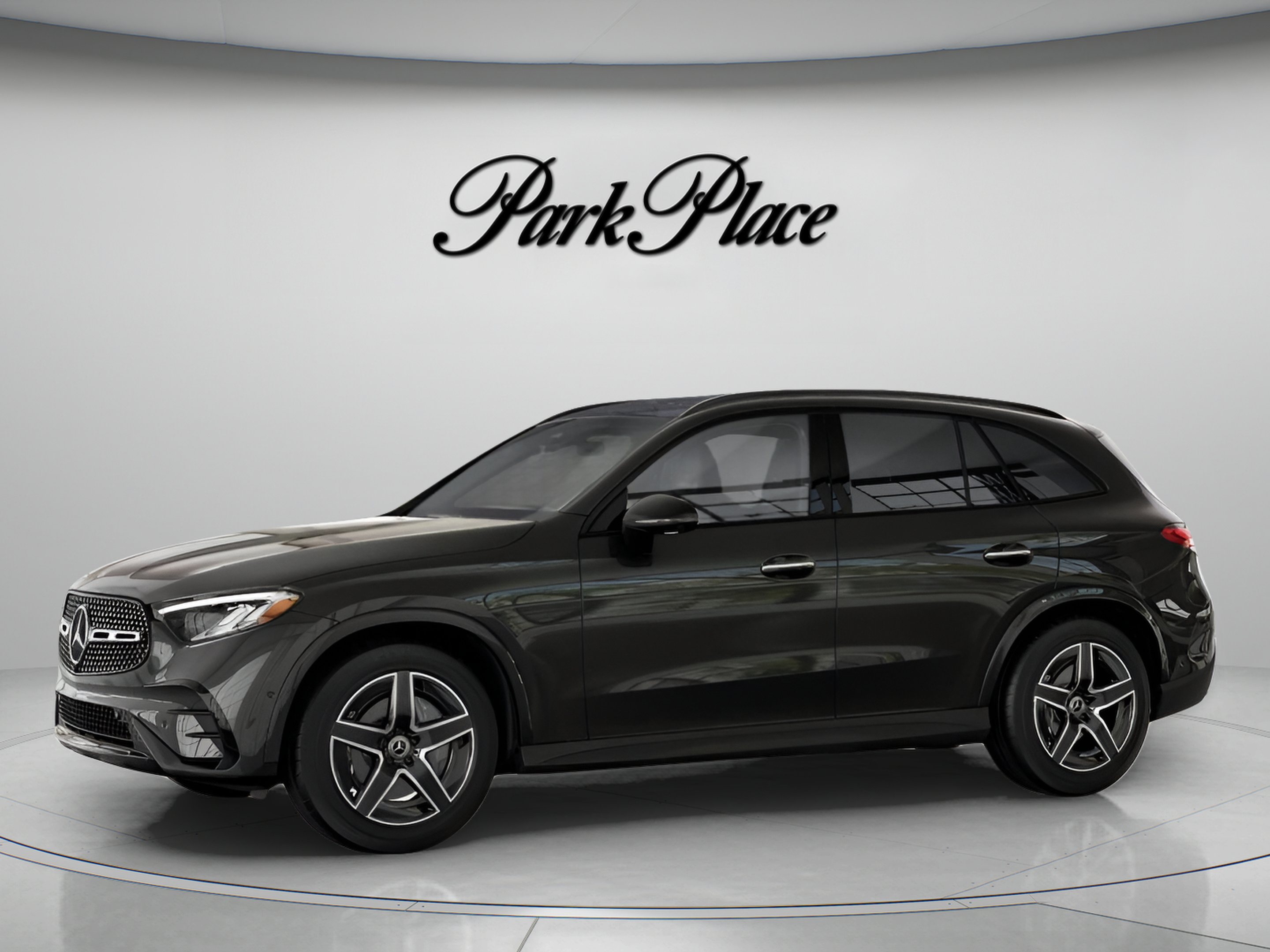 Used 2026 Mercedes-Benz GLC 300 image 3