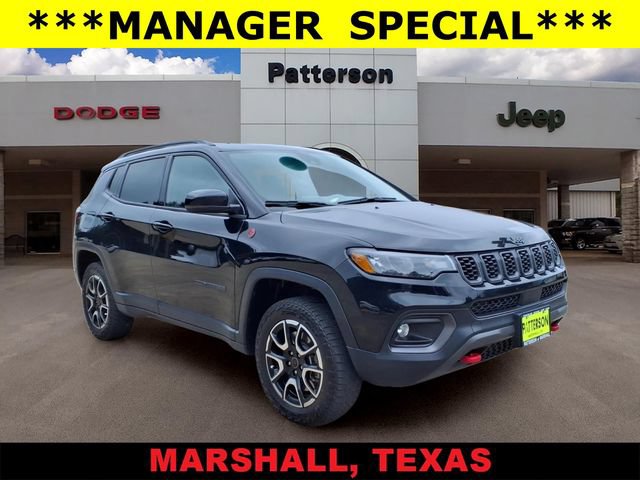 Used 2025 Jeep Compass Trailhawk AWD/4WD image 1