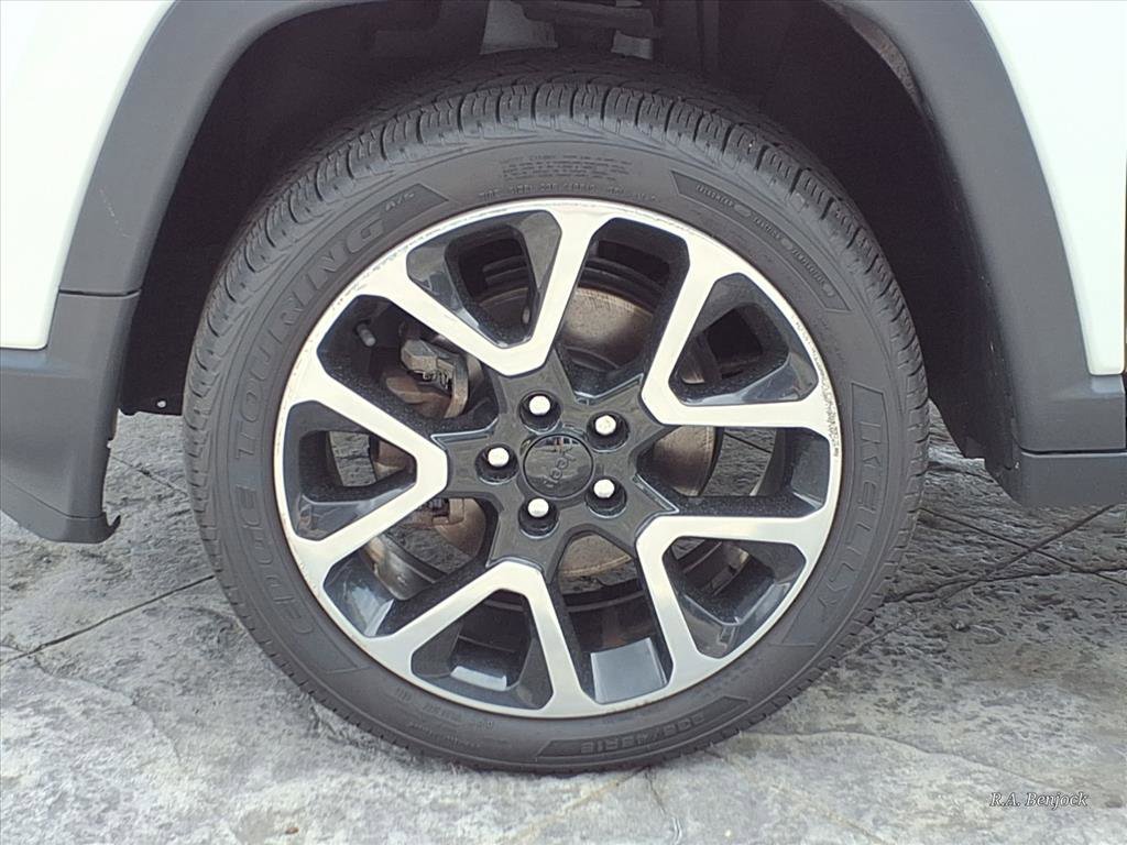 Used 2018 Jeep Compass Limited w/ Navigation Group image 5