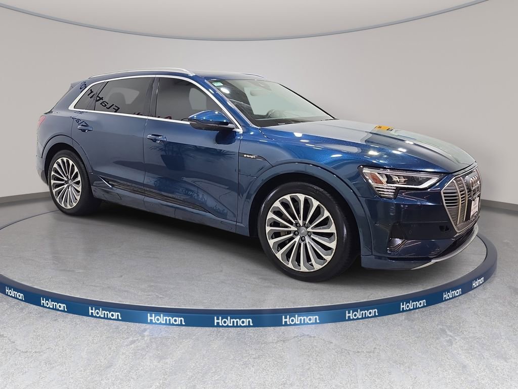 Used 2019 Audi e-tron Prestige w/ Prestige Package AWD/4WD image 5