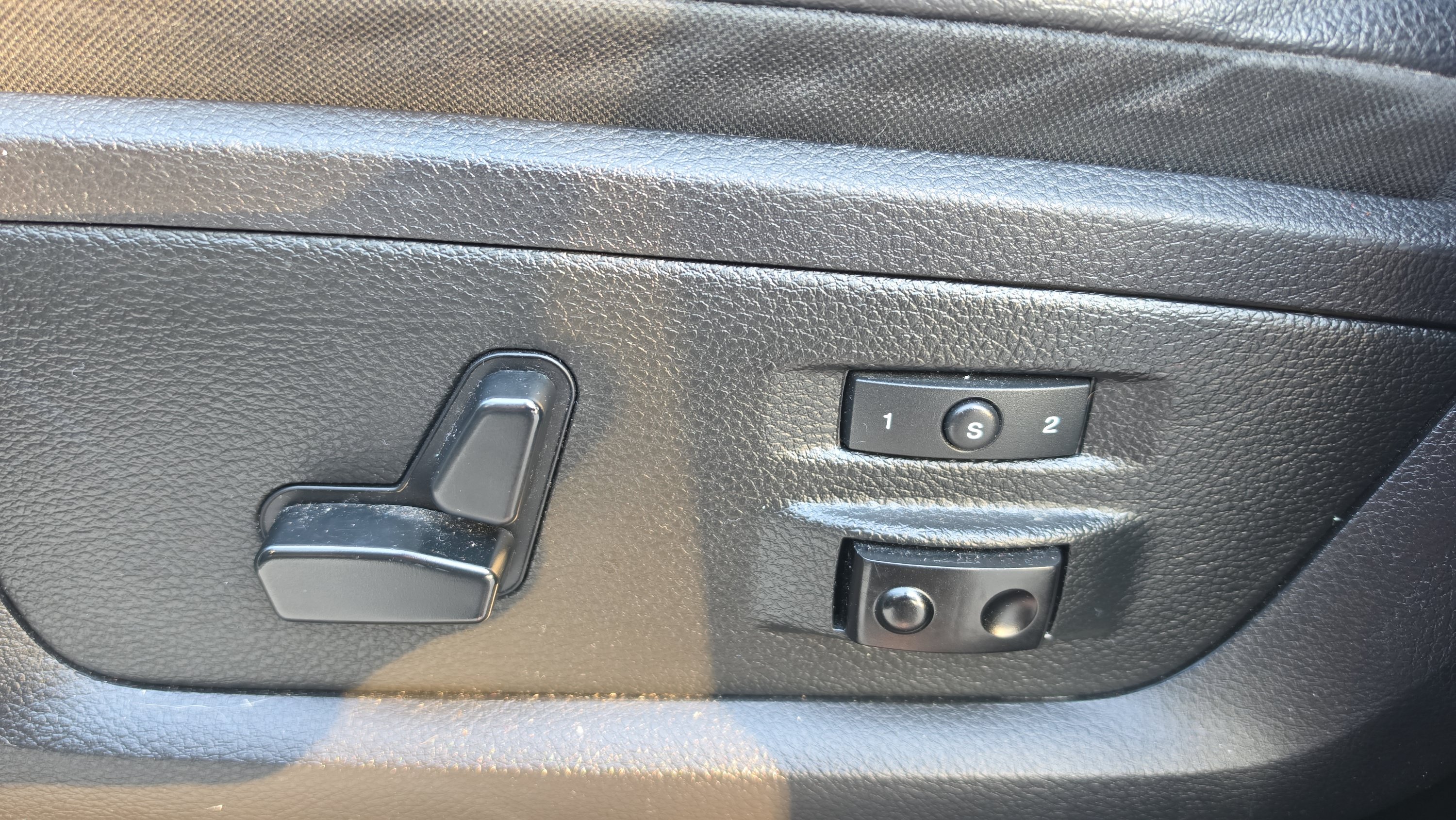 Used 2018 RAM 2500 Laramie w/ Convenience Group AWD/4WD image 11