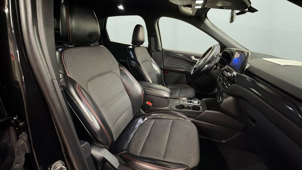 Used 2024 Ford Escape ST-Line AWD/4WD image 9