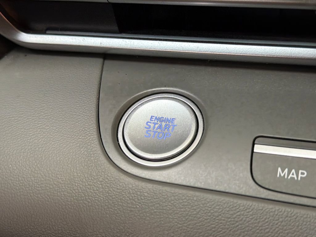 Used 2024 Hyundai Elantra SEL w/ Convenience Package FWD image 6