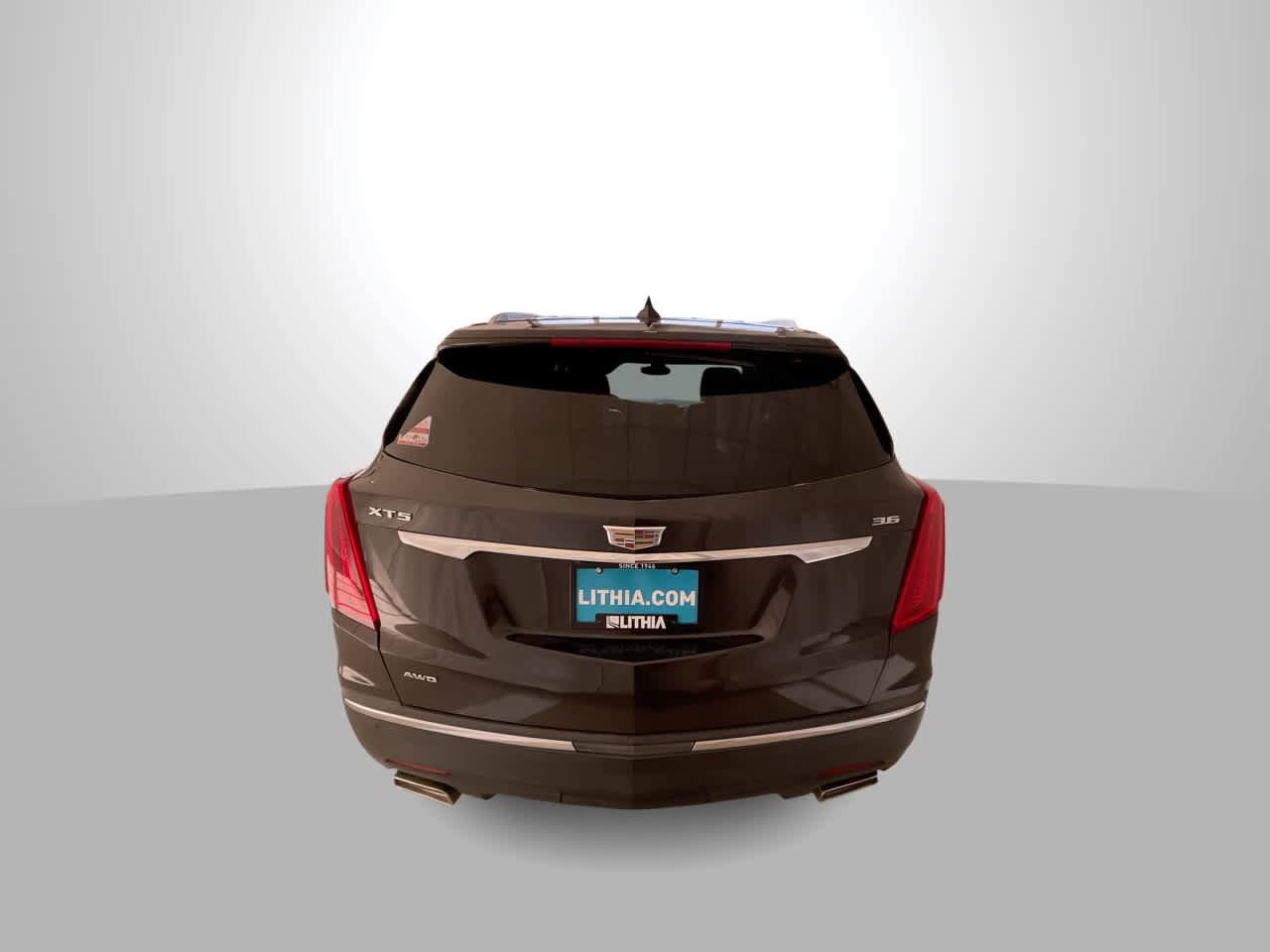 Used 2018 Cadillac XT5 Luxury w/ Driver Awareness Package AWD/4WD image 7