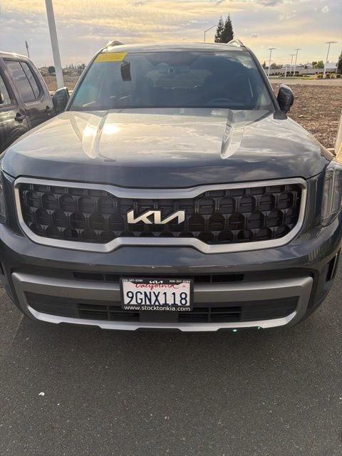 Used 2023 Kia Telluride EX X-Line image 3