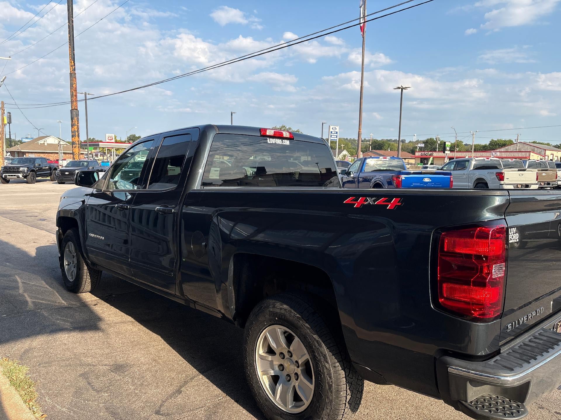 Used 2018 Chevrolet Silverado 1500 LT w/ All Star Edition AWD/4WD image 8