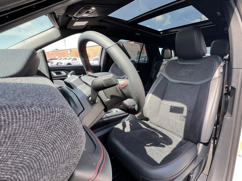 New 2025 Ford Explorer ST w/ Sun And Sound Package image 11