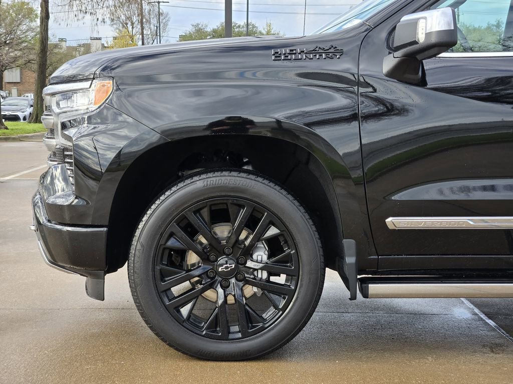 Used 2023 Chevrolet Silverado 1500 High Country w/ Technology Package image 9