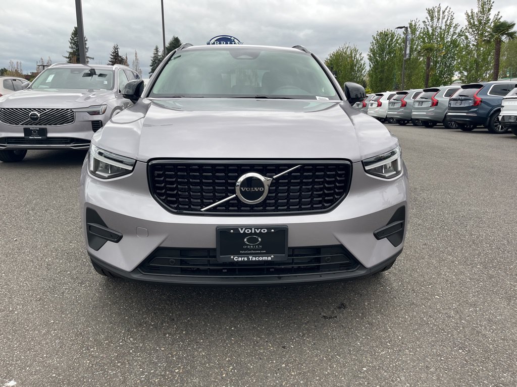 New 2026 Volvo XC40 B5 Core w/ Protection Package Premier AWD/4WD image 9