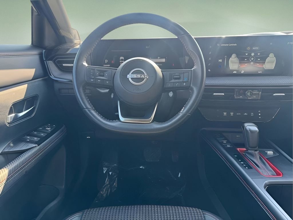 Used 2025 Nissan Kicks SR image 14