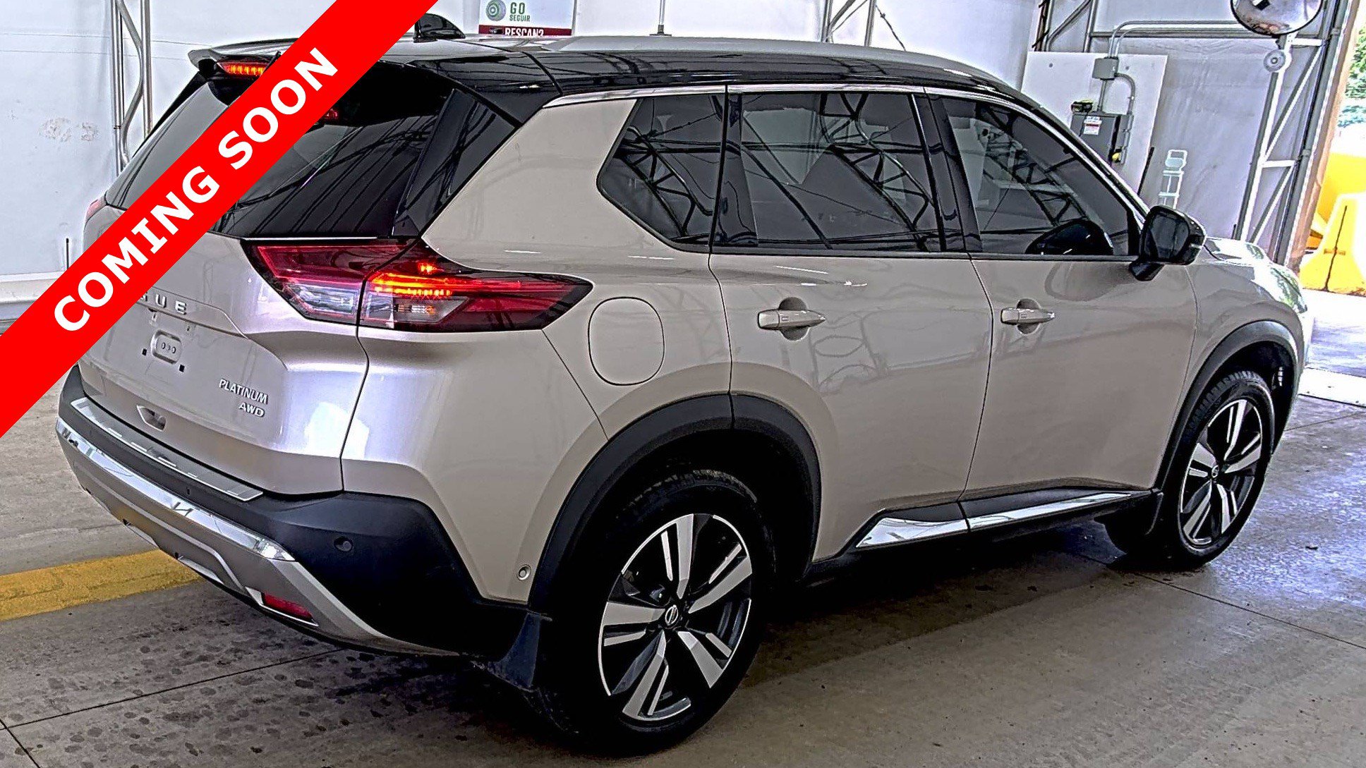Used 2021 Nissan Rogue Platinum AWD/4WD image 5