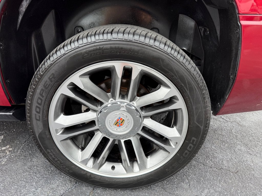 Used 2013 Cadillac Escalade Premium AWD/4WD image 24