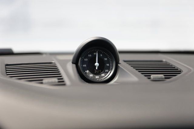 Certified 2025 Porsche 911 Carrera image 16