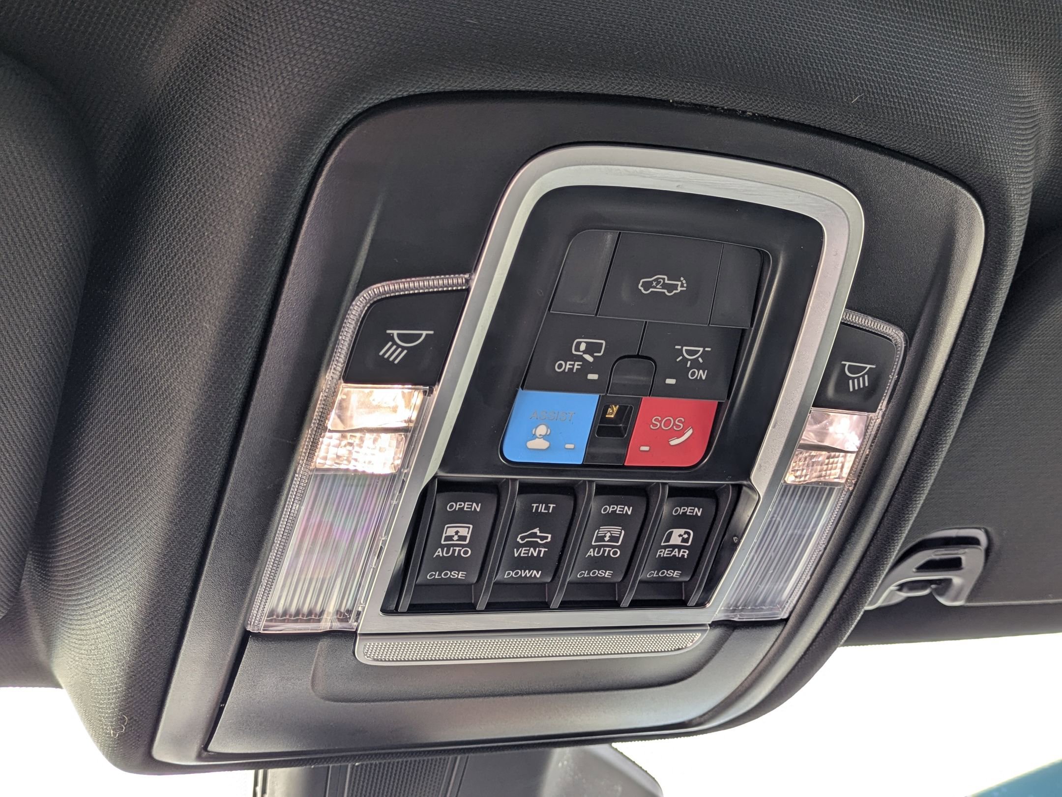 Used 2025 RAM 1500 Limited image 26