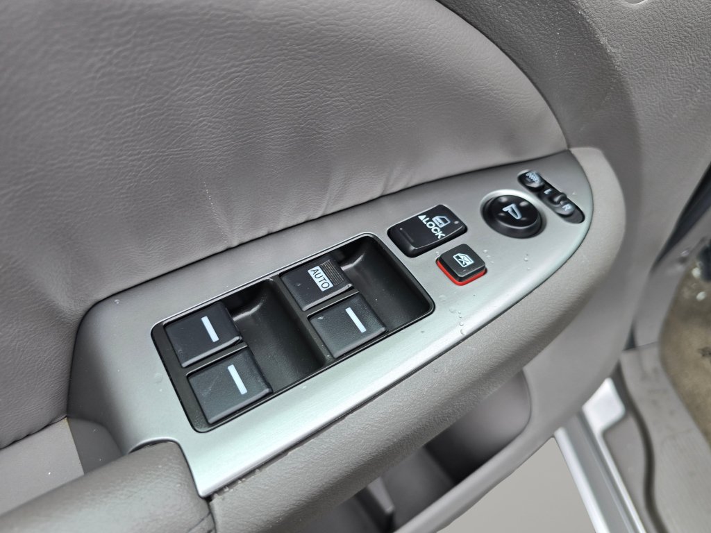 Used 2010 Honda Odyssey EX-L image 37