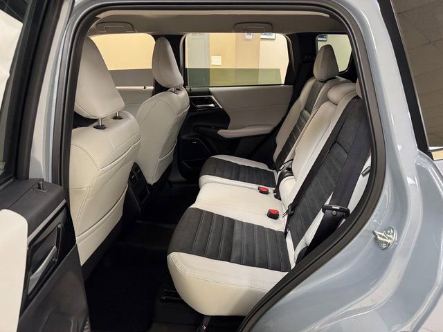 New 2026 Mitsubishi Outlander SE FWD image 21