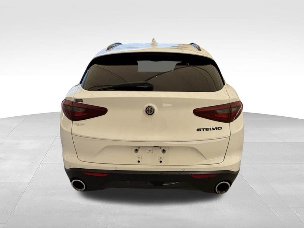 Used 2021 Alfa Romeo Stelvio Sprint w/ Nero Edizione RWD image 9