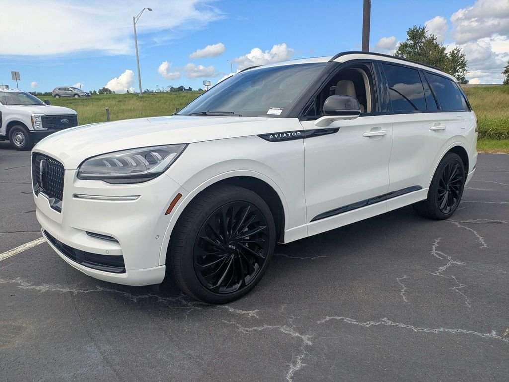 Used 2022 Lincoln Aviator Reserve w/ Equipment Group 201A RWD image 8