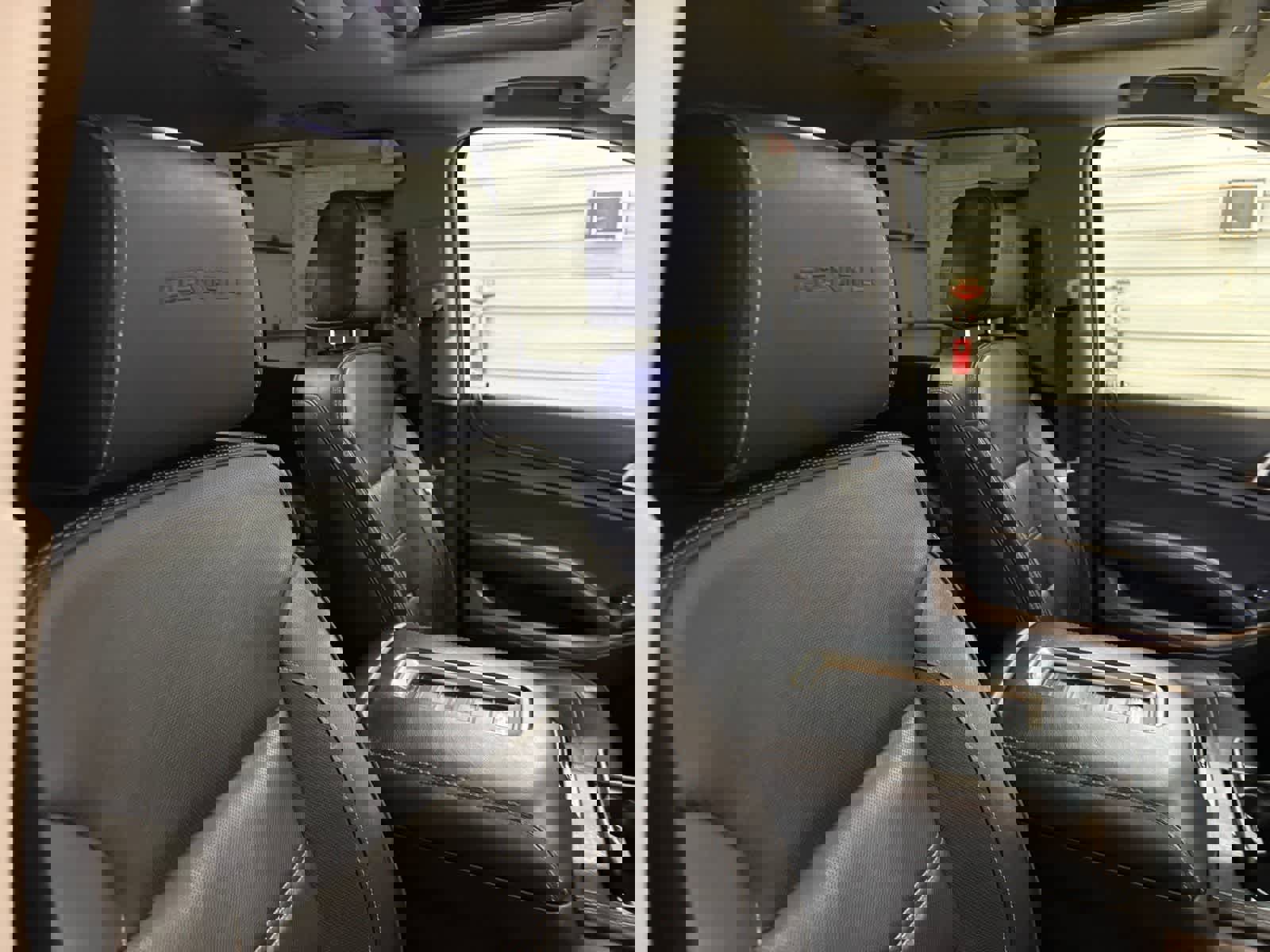 Used 2019 GMC Yukon XL Denali w/ Denali Ultimate Package AWD/4WD image 31