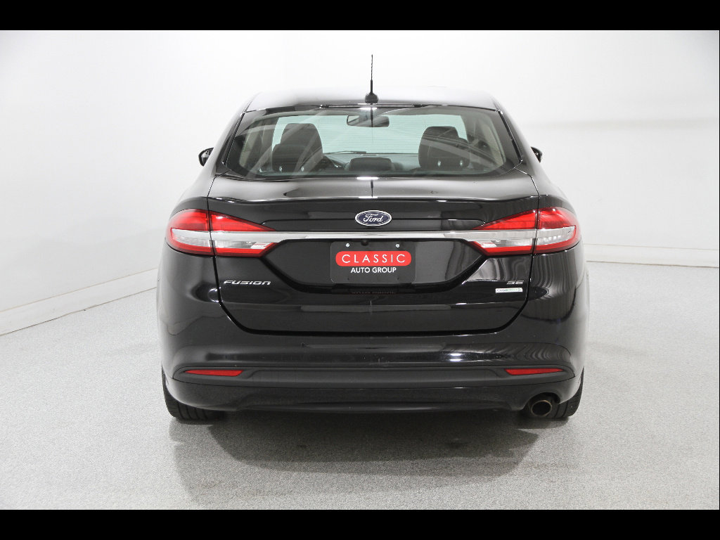 Used 2017 Ford Fusion SE w/ Fusion SE Technology Package FWD image 21