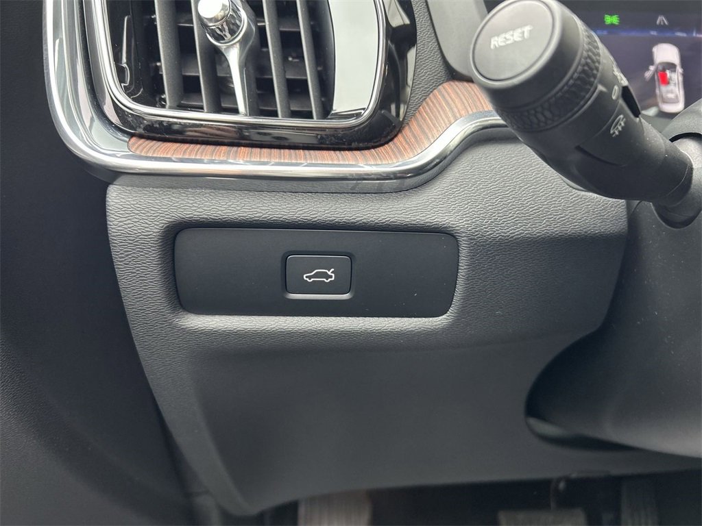 Certified 2025 Volvo S60 B5 Plus image 16