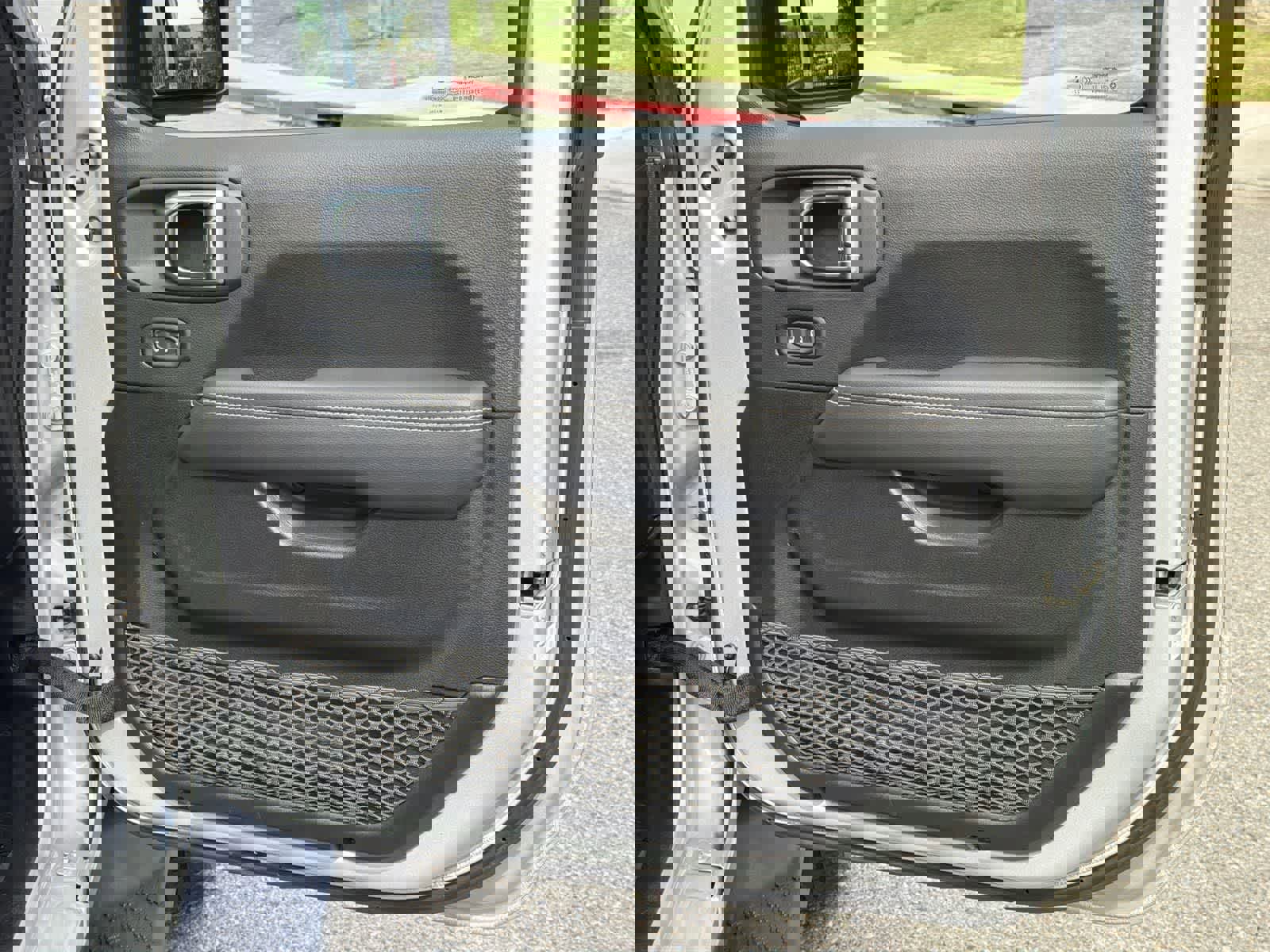 Used 2023 Jeep Wrangler Sahara w/ Cold Weather Group image 31