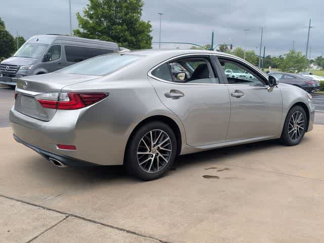 Used 2016 Lexus ES 350 w/ Luxury Package w/Wood Trim FWD image 9
