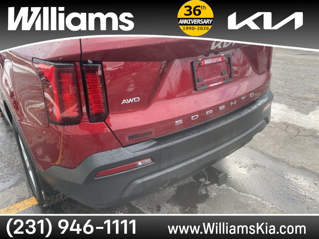 Used 2022 Kia Sorento LX image 10