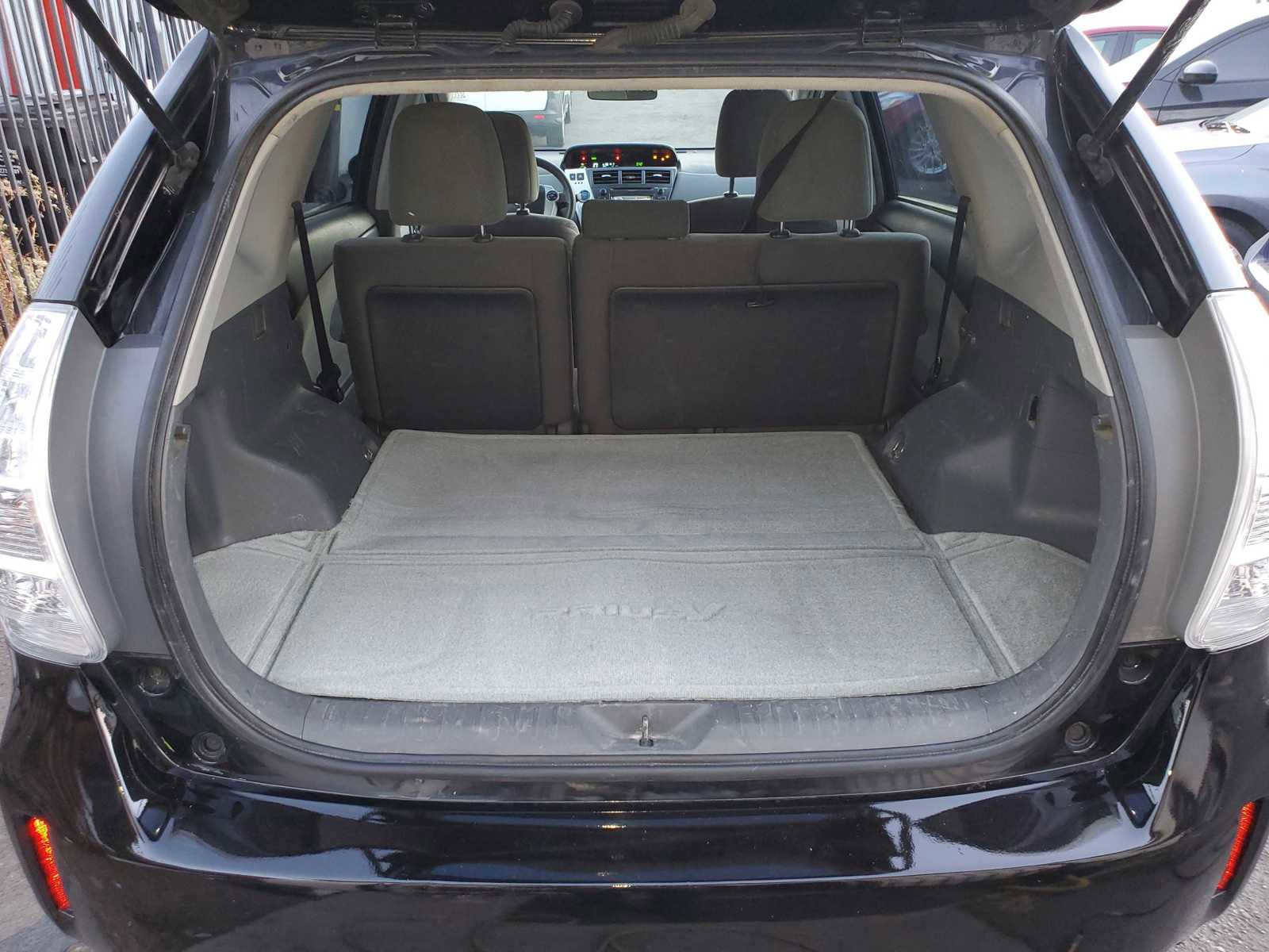 Used 2012 Toyota Prius V Three image 22