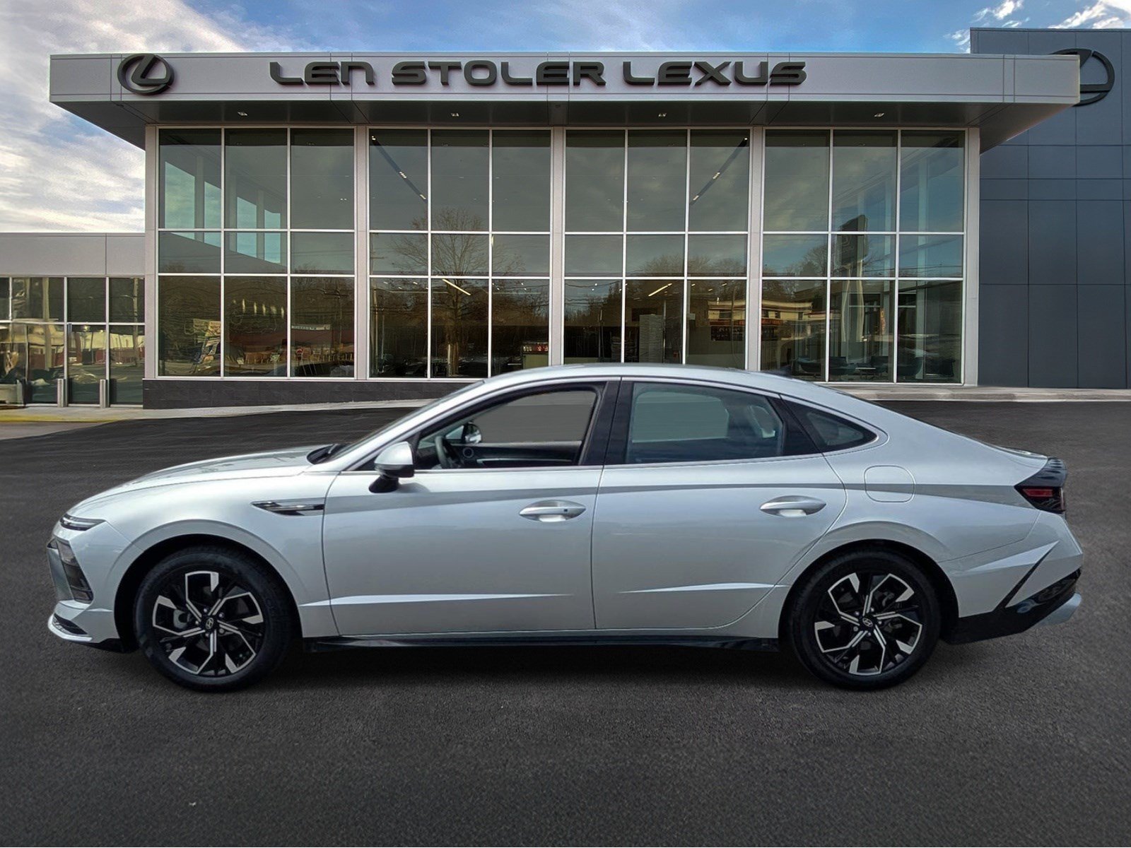 Used 2024 Hyundai Sonata SEL FWD image 6