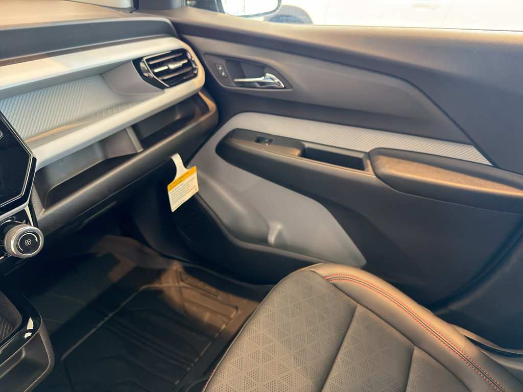 New 2027 Chevrolet Bolt RS w/ Technology Package FWD image 23