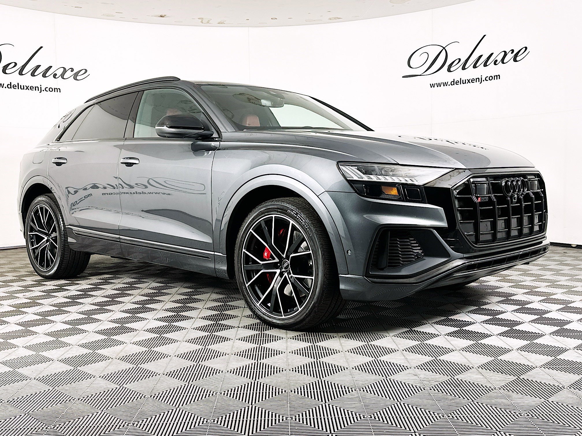 Used 2023 Audi SQ8 Premium Plus w/ Executive Package image 1