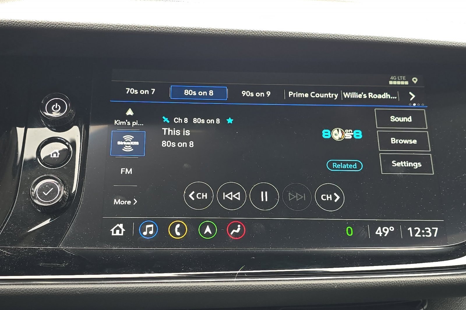 Used 2022 Buick Envision Avenir w/ Technology Package II image 18