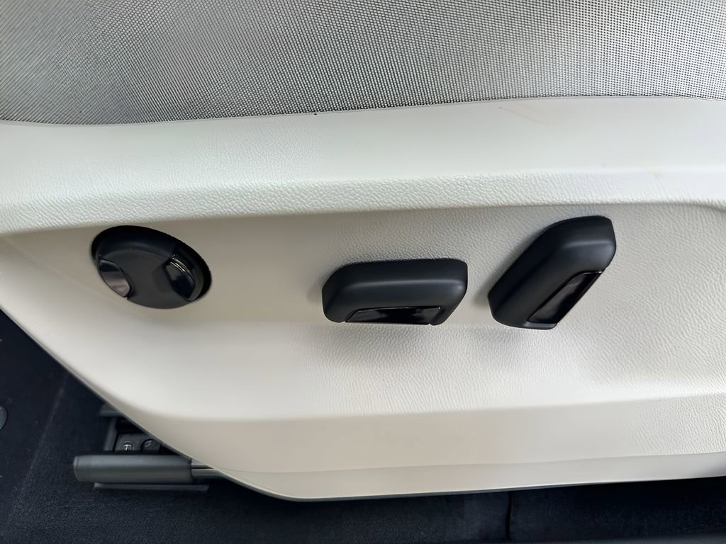 New 2026 Volkswagen Atlas SE image 12