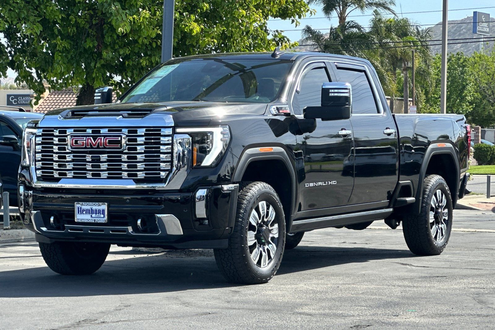 Used 2025 GMC Sierra 2500 Denali w/ Max Trailering Package image 8