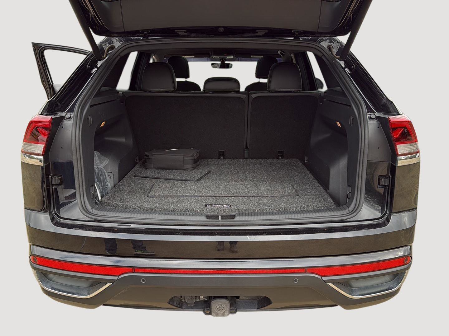 Used 2022 Volkswagen Atlas Cross Sport SE image 26